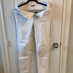 Never worn hi rise white jegging jean no holes